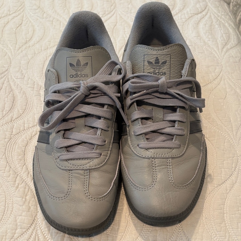 Adidas Men's Grey Samba Sneakers Size 9